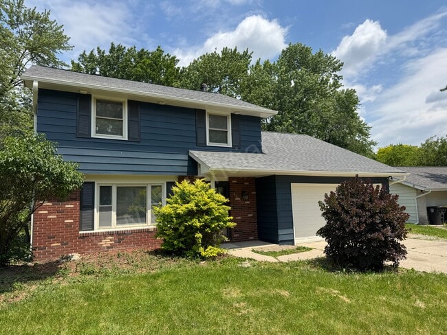property at 4725 Maple Terrace Pkwy