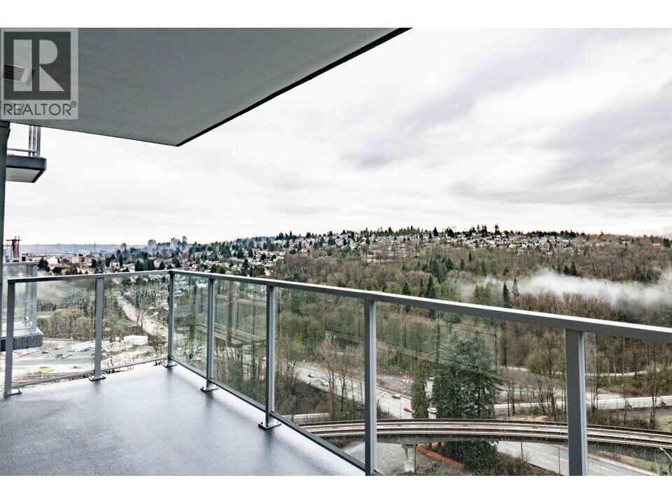 311 Alderson Ave in Coquitlam, BC - Building Photo