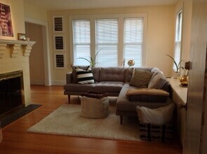 86 Lancaster Rd, Unit Second Floor in West Hartford, CT - Building Photo - Building Photo