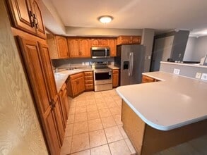 1013 Frank Dr in Champaign, IL - Building Photo - Building Photo