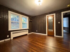 30 Beechmont St, Unit 1 in Worcester, MA - Foto de edificio - Building Photo