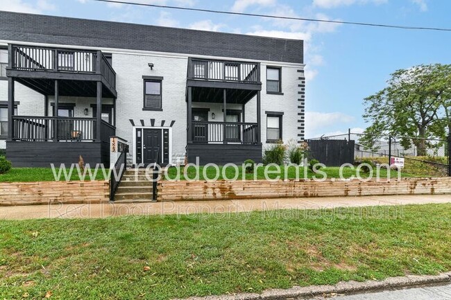 1329 E Market St in Indianapolis, IN - Building Photo - Building Photo