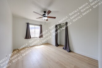 10642 N 47th Dr in Glendale, AZ - Building Photo - Building Photo