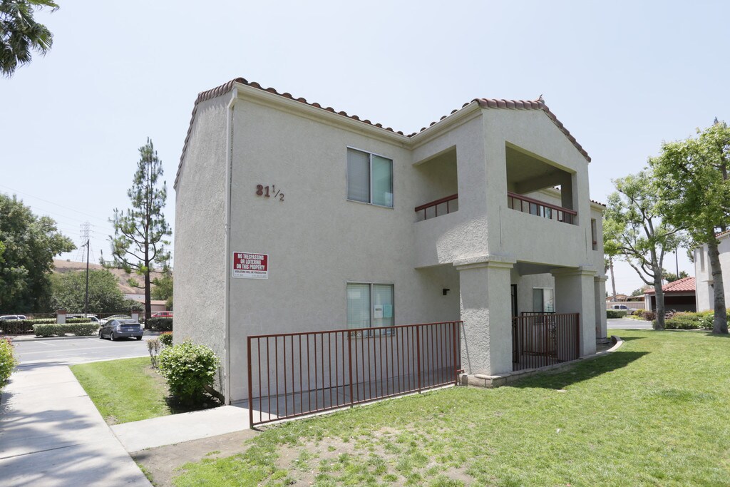 Nova Pointe Apartments in Colton, CA