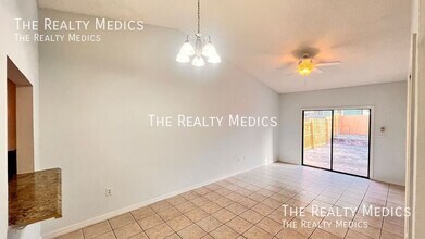 7628 University Garden Dr in Winter Park, FL - Building Photo - Building Photo