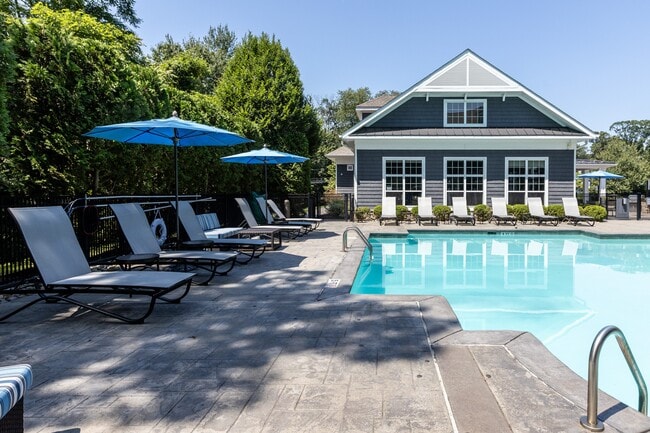 Merion Stratford Apartment Homes in Stratford, CT - Building Photo - Building Photo