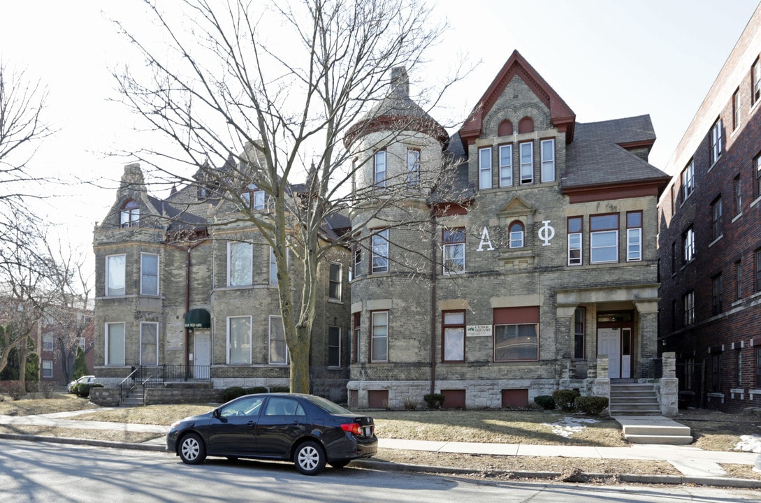 Cedar Flats in Milwaukee, WI - Foto de edificio