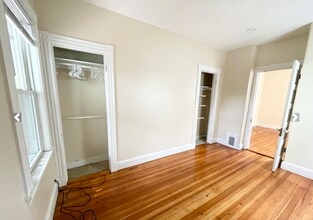 26 Taft St, Unit #2 in Boston, MA - Building Photo - Building Photo