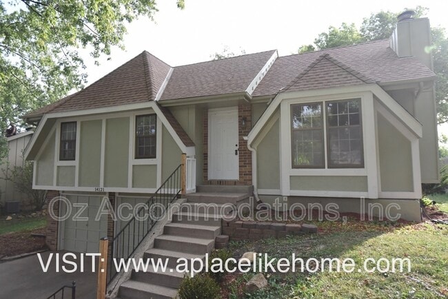 14121 S Cottonwood Dr in Olathe, KS - Building Photo - Building Photo