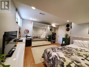104 Rankin Crescent in Toronto, ON - Building Photo - Building Photo