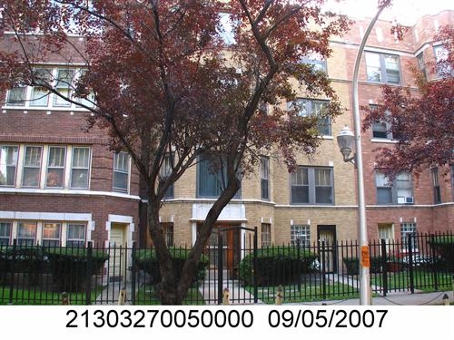 7829 S Essex Ave in Chicago, IL - Building Photo