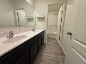 2425 Desi Loop in Belen, NM - Building Photo - Building Photo