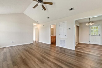 105 Cecelia St in Bay St. Louis, MS - Building Photo - Building Photo