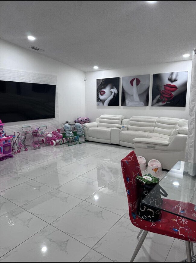 26161 SW 130th Ave in Homestead, FL - Building Photo - Building Photo