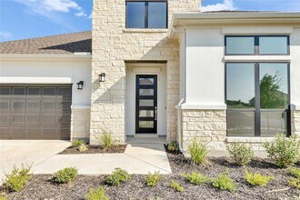 2455 Shane Rnch Dr, Unit 111E in Leander, TX - Building Photo - Building Photo