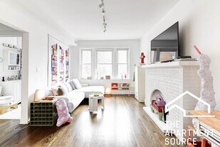 2613 N Fairfield Ave, Unit 2 in Chicago, IL - Building Photo