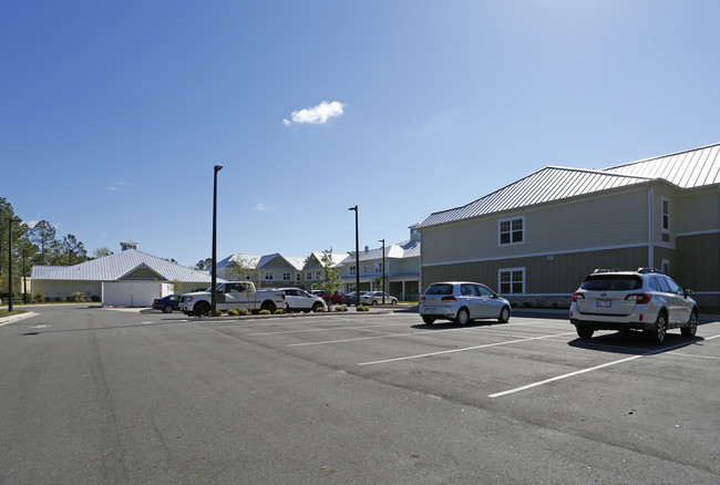 Arbor Landing at Hampstead in Hampstead, NC - Building Photo - Building Photo