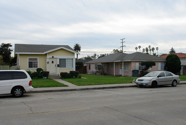 230-238 Palm Dr in Oxnard, CA - Building Photo - Building Photo