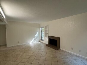 12810 Midway Rd in Dallas, TX - Building Photo - Building Photo