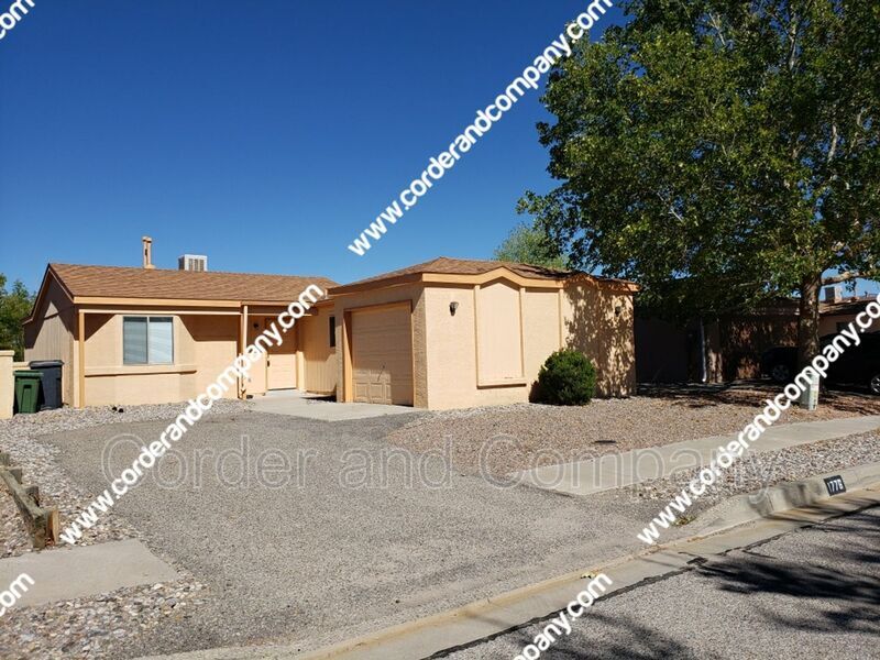 1776 Jeffrey Rd NE in Rio Rancho, NM - Foto de edificio