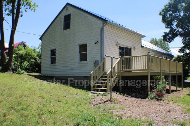 509 5th St in Waynesboro, VA - Building Photo - Building Photo