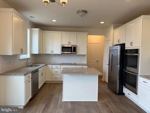 414 MacLaren Ln in Middletown, DE - Building Photo - Building Photo