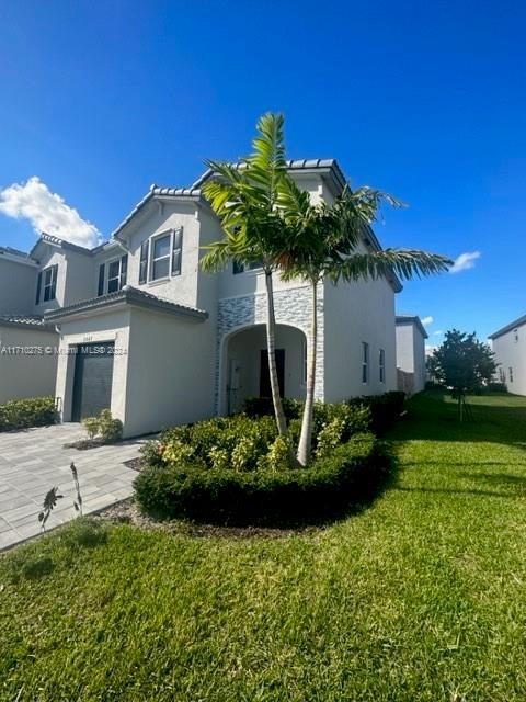 2667 SE 11th St in Homestead, FL - Foto de edificio