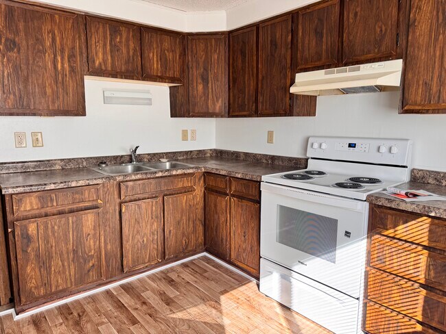 property at 306 E 1st St