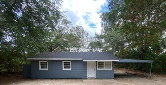 4821 Avery St in Columbus, GA - Building Photo