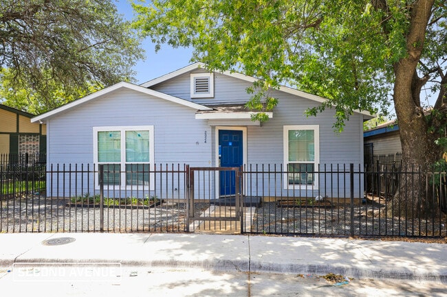 property at 2024 Lewiston Ave