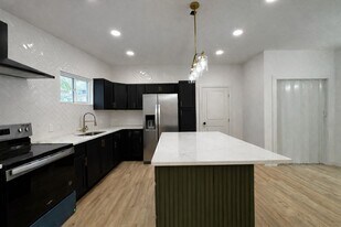 22516 E Martin Dr in Porter, TX - Building Photo