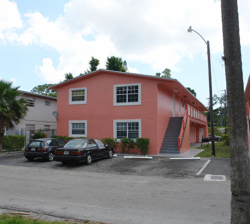 632 SW 16th Ave in Fort Lauderdale, FL - Building Photo