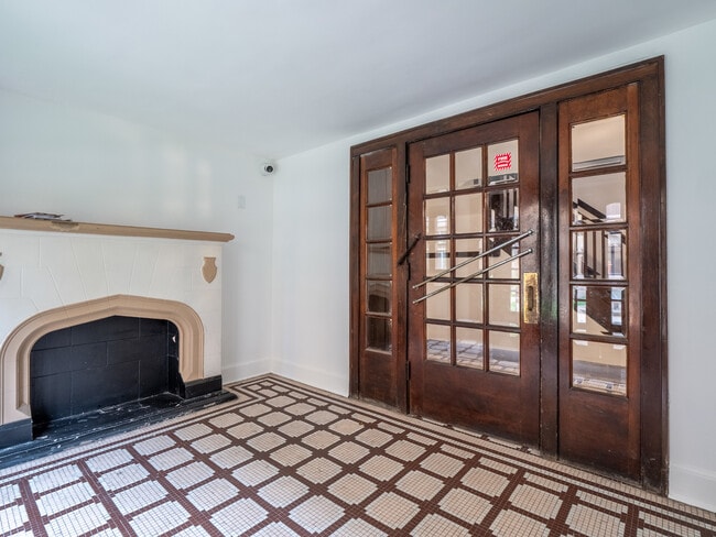 7371 N Damen Ave in Chicago, IL - Building Photo - Building Photo