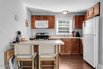 33 Prospect Ave in Red Bank, NJ - Building Photo - Building Photo