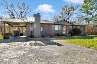 3221 Cloverwood Dr in Nashville, TN - Building Photo - Building Photo