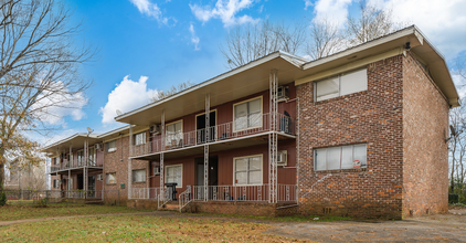 McMillon Apartments in Birmingham, AL - Building Photo - Building Photo