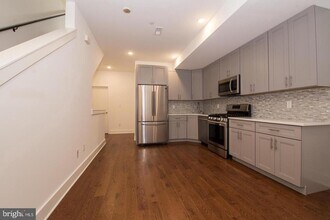 1956 N 8th St in Philadelphia, PA - Building Photo - Building Photo