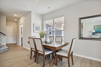14536 Twin Lakes Cir in Burnsville, MN - Building Photo - Building Photo