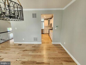 2 Maxwell Square in Frederick, MD - Building Photo - Building Photo
