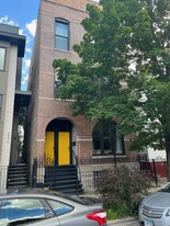 2034 W Huron St, Unit 2F in Chicago, IL - Building Photo