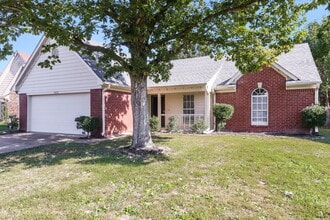 7892 Jane Ayre Dr in Southaven, MS - Building Photo - Building Photo