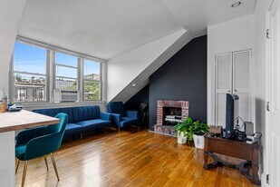 676 Massachusetts Ave, Unit 6 Apartamentos