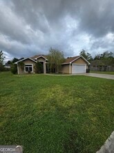 516 Hide-A-Way Lk Lp in Kingsland, GA - Building Photo - Building Photo