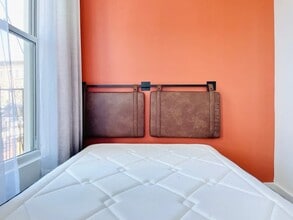 Furnished room/NOT APARTMENT, Unit 2 in Brooklyn, NY - Building Photo - Building Photo