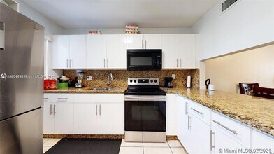 2670 W 76th St in Hialeah, FL - Building Photo - Building Photo