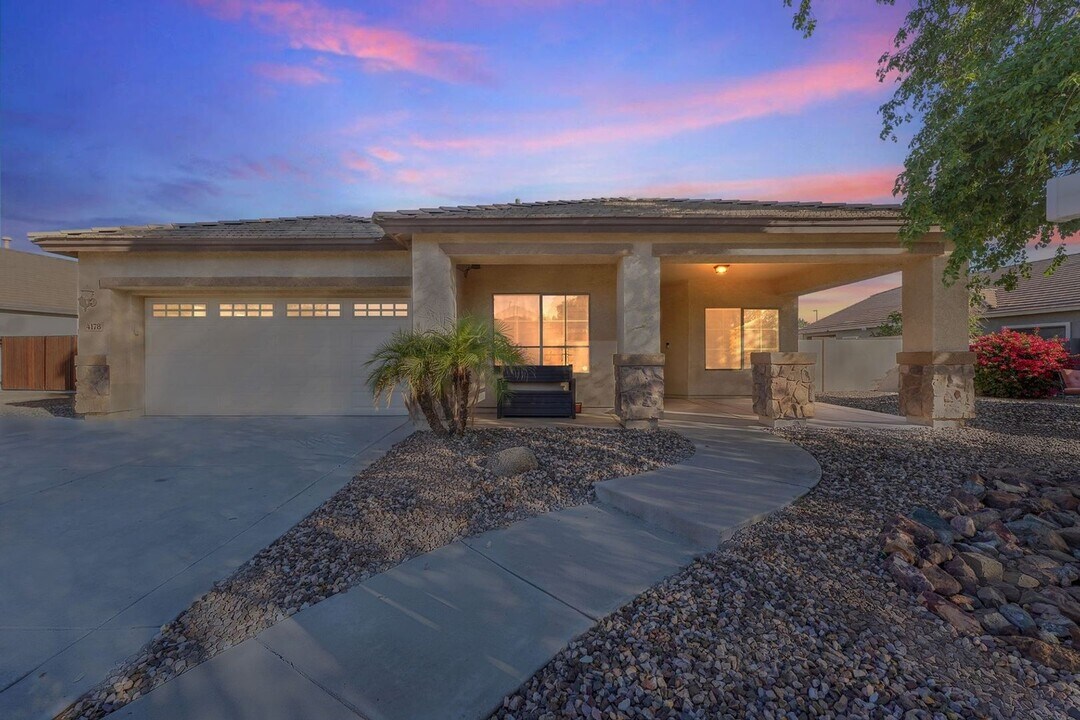4178 E Maplewood St in Gilbert, AZ - Building Photo