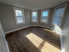 52 Southern St in Cranston, RI - Building Photo - Building Photo