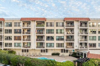 Sea Gate West Building C in San Clemente, CA - Building Photo - Building Photo