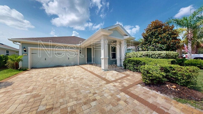 property at 29 Lakefront Ln
