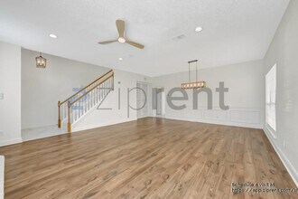 2111 Daniel Way in Carrollton, TX - Foto de edificio - Building Photo